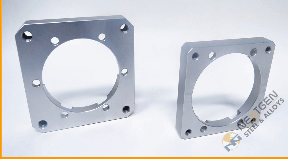 SQUARE FLANGES